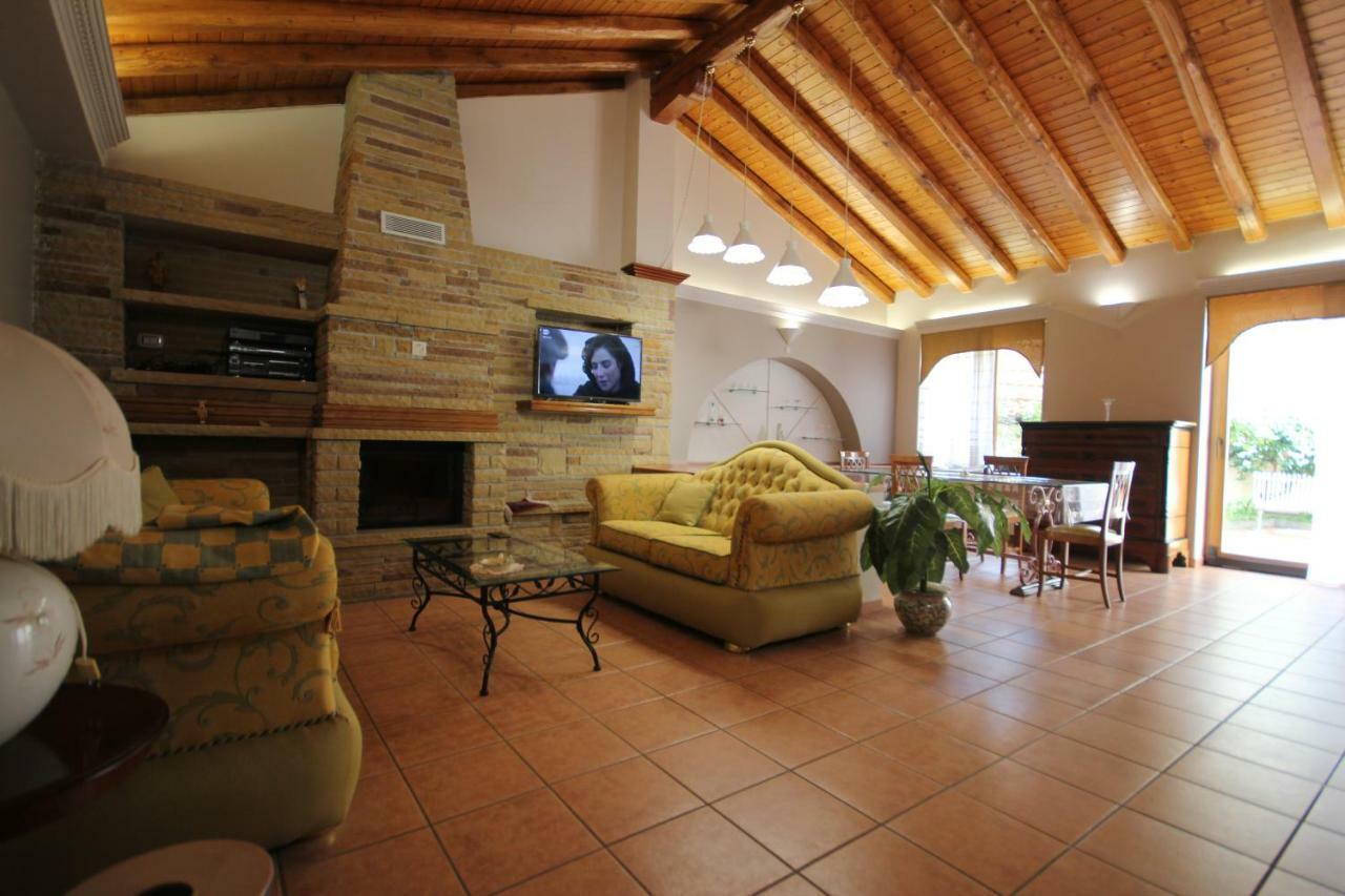B&B Cortile Aurora برونتي المظهر الخارجي الصورة