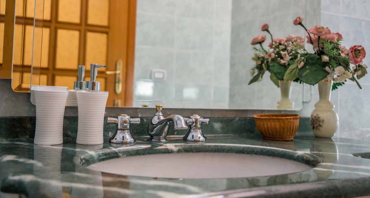 B&B Cortile Aurora برونتي المظهر الخارجي الصورة