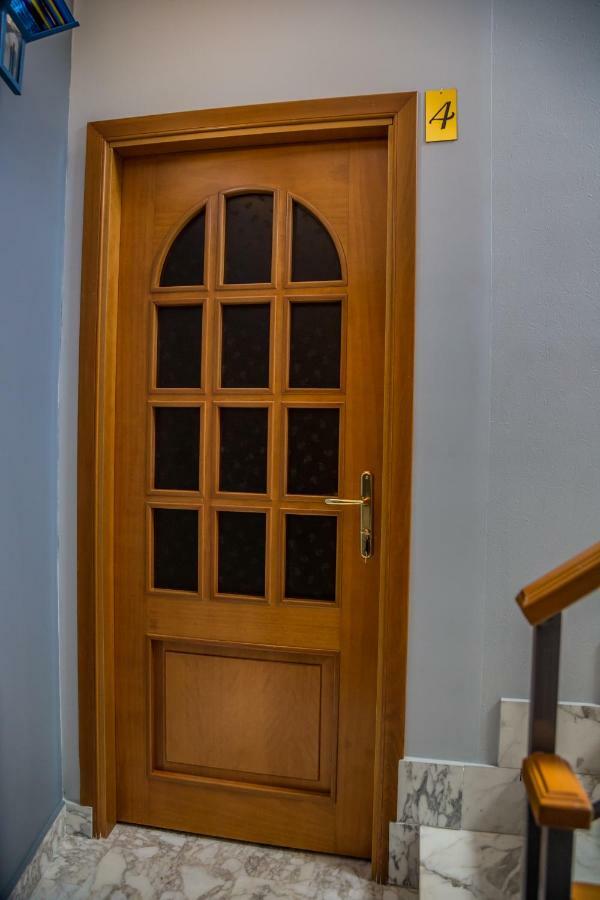 B&B Cortile Aurora برونتي المظهر الخارجي الصورة
