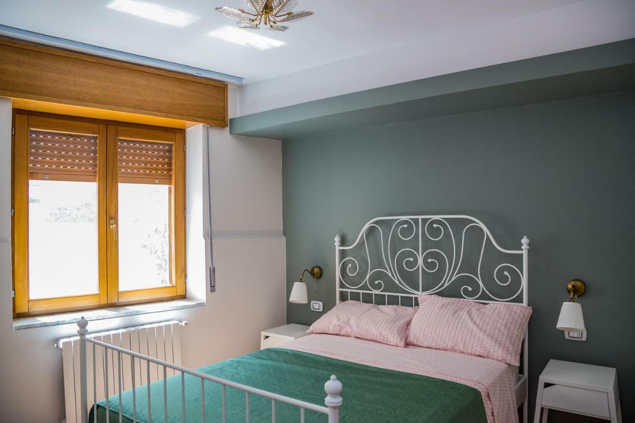 B&B Cortile Aurora برونتي المظهر الخارجي الصورة
