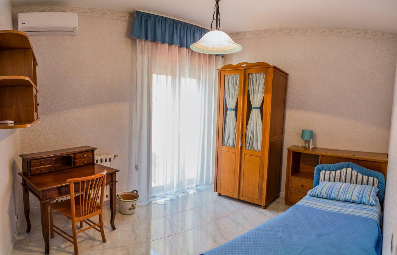 B&B Cortile Aurora برونتي المظهر الخارجي الصورة